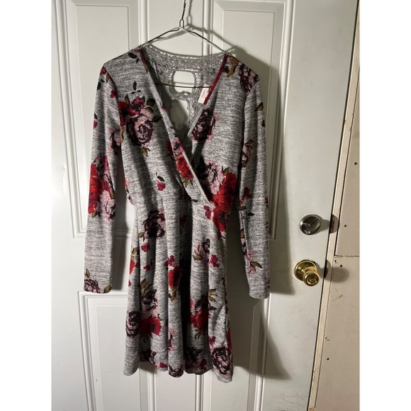 Candie’s long sleeved v-neck grey floral dress size small. - Picture 1 of 6